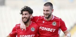 Η βασίλισσα στους ομίλους