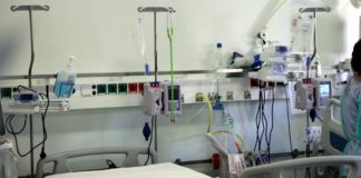 Ένας νέος θάνατος και 339 νέα κρούσματα – 55 άτομα σε σοβαρή κατάσταση