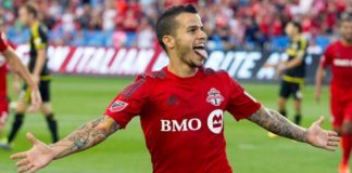 «Βλέπει» Τζιοβίνκο