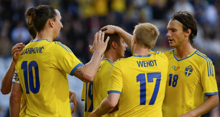 62036237-zlatan-ibrahimovic-alexander-kacaniklic-svedska-reprezentacija