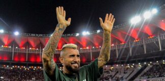 Παρουσιάστηκε από τη Φλαμένγκο και αποθεώθηκε ο Βιδάλ