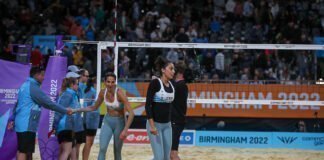 Κορίτσια για… φίλημα!