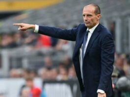 Οπαδοί της Γιουβέντους κρέμασαν πανό στήριξης στον Αλέγκρι