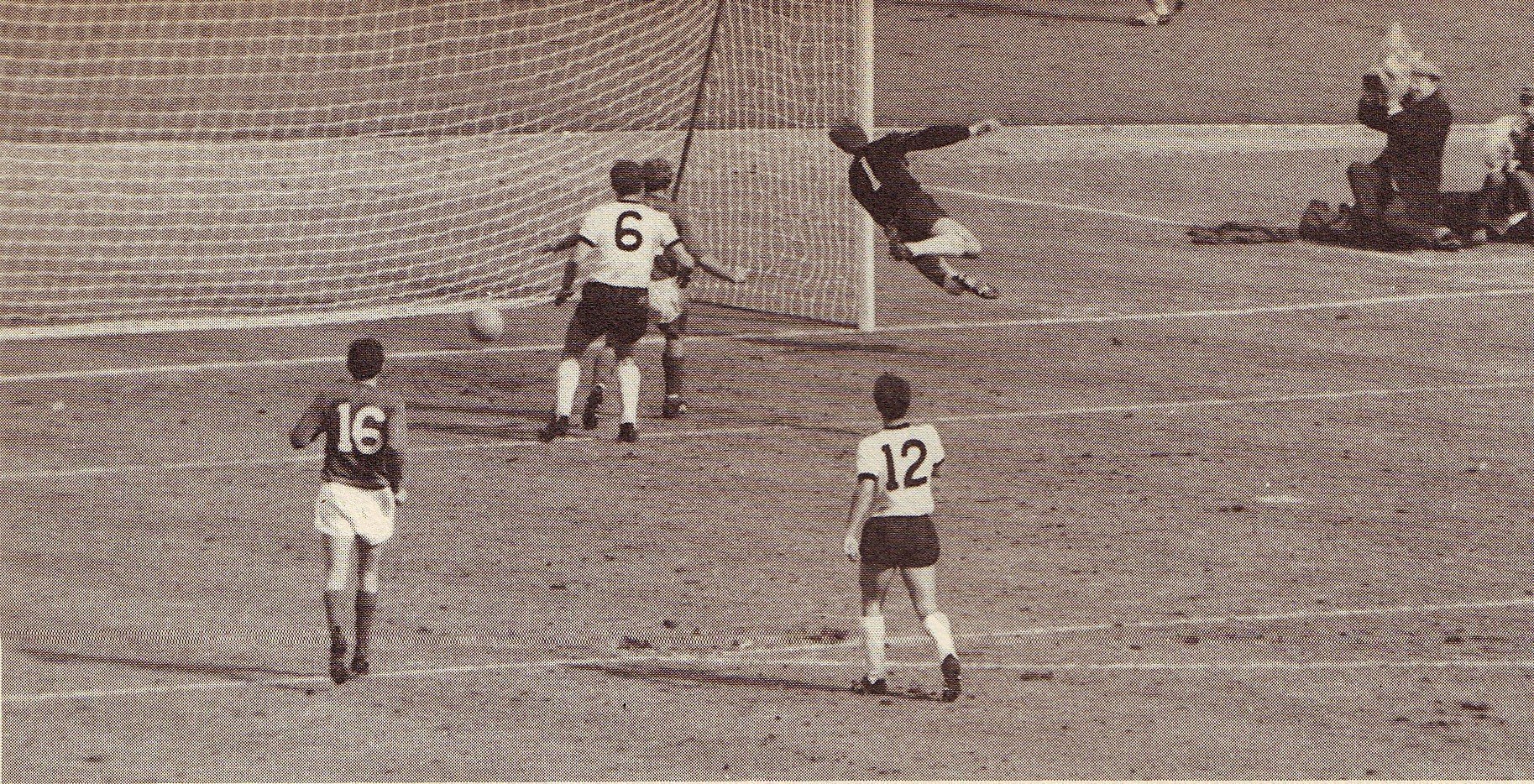 1966 Final the third Eng goal