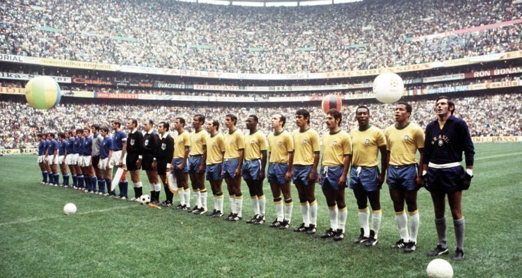 Football. 1970 World Cup Final. Mexico City, Mexico. 21st June, 1970. Brazil 4 v Italy 1. The two teams line up in the Azteca Stadium before the match.