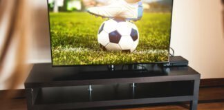 Οι τηλεοπτικές μεταδόσεις της Κυριακής