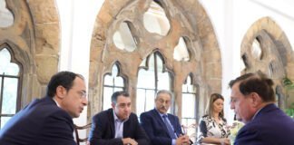 Να ασχοληθεί και με την Νομική Υπηρεσία ο ΠτΔ