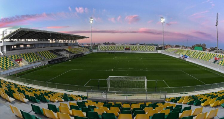 AEK ARENA LARNAKA 10n