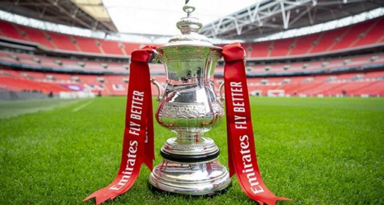 &Kappa;ύ&pi;&epsilon;&lambda;&lambda;&omicron; &Alpha;&gamma;&gamma;&lambda;ί&alpha;&sigmaf; &mu;&epsilon; &xi;&epsilon;&kappa;ά&theta;&alpha;&rho;&alpha; &phi;&alpha;&beta;&omicron;&rho;ί