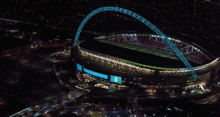 wembley arch helicopter view by night 800