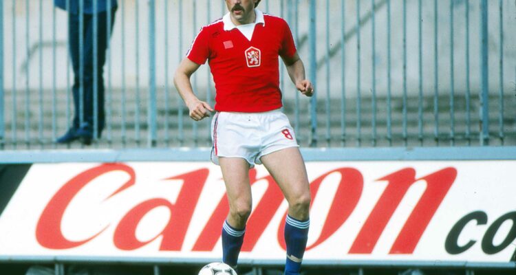 201008132849 03 antonin panenka file