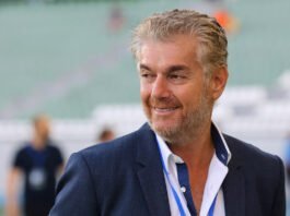 Πήρε… ανάποδες ο Σταύρος Παπασταύρου!