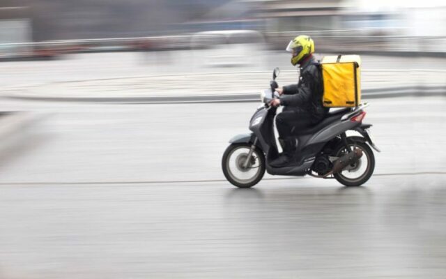 delivery rider shutterstock 768x4801 1 640x400 VjcPgl