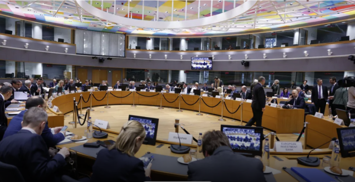 eu 700x359 O6RFbz