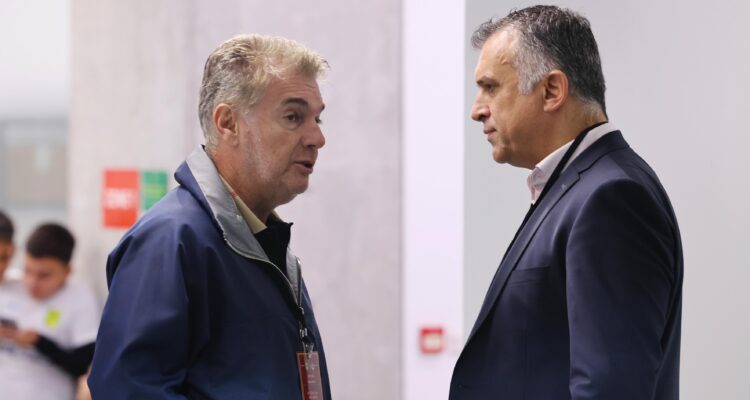 Ομόνοια: «Στάχτες και αποκαΐδια»
