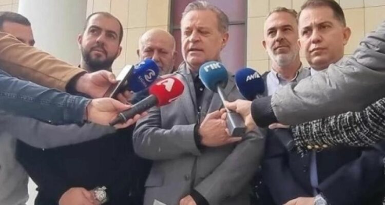 Αποτελεί εμπαιγμό της κοινής γνώμης Αποτελεί εμπαιγμό της κοινής γνώμης