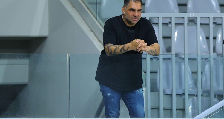 Το σκέφτηκε και το αποφάσισε ο Δημοσθένους
