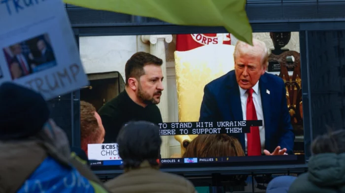 trump zelensky mak11 700x393 bm17EW
