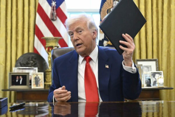 trump dasmoi 4 scaled 1 768x512 1 600x400 cwNZJT