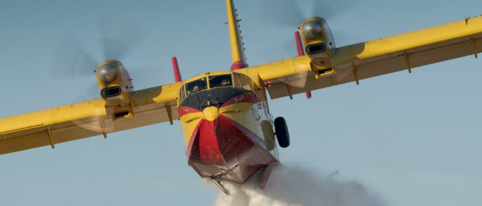 canadair wildfires 700x300 oyPiV7