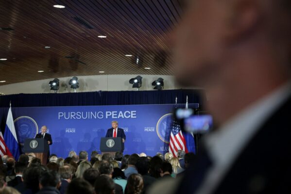 Τραμπ – Πούτιν: «Εποικοδομητικός» διάλογος, χωρίς επίτευξη συμφωνίας για εκεχειρία στην Ουκρανία