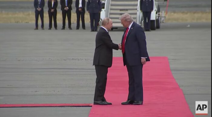 Screenshot 2025 08 15 221459 700x388 MdX1vX