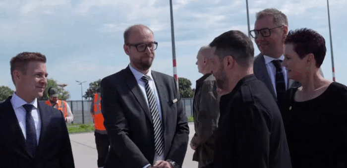 image 129 700x339 3RKIJa