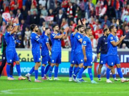 Λίρα εκατό για τον πάγκο!