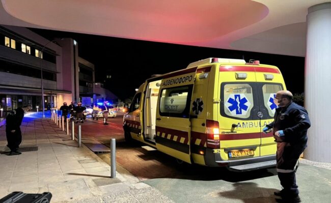 Νεκρός 32χρονος μετά από πτώση από τον δεύτερο όροφο πολυκατοικίας στη Λεμεσό 2 asthenoforo nyxtsa231 650x400 tTLodZ