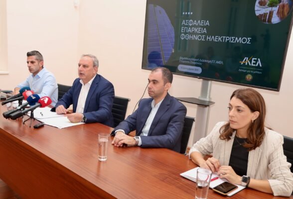 Οκτώ προτάσεις ΑΚΕΛ για άμεση μείωση του κόστους ρεύματος 2 stefanou akel4 588x400 Z1gNIg