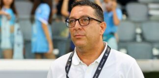 Θεοχάρους: Κορυφαία ομάδα αυτή την στιγμή στην Ελλάδα ο Ολυμπιακός / Δεν χρειάζεται ιδιαίτερη προετοιμασία για ένα τέτοιο παιχνίδι