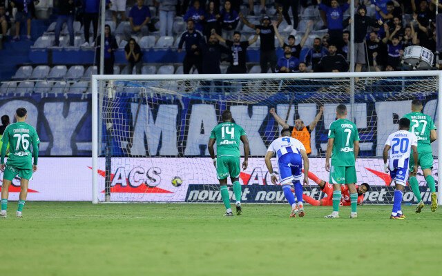 Ανόρθωση - Άρης: Από ένα γκολ - από έναν βαθμό 1 CHA 5159 thumbnail preview