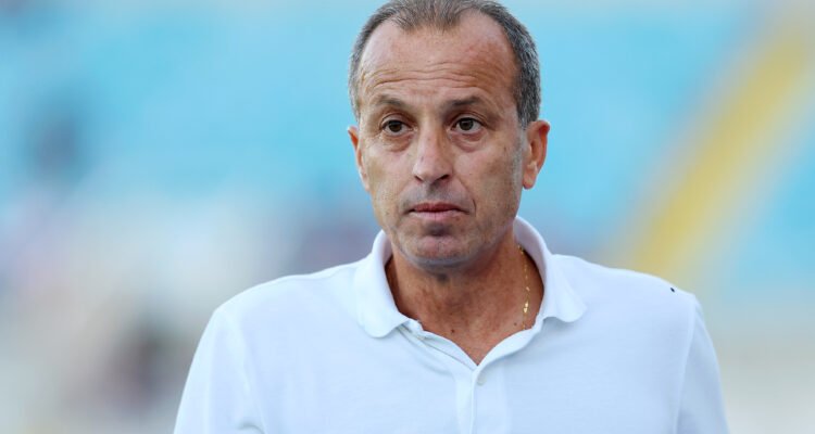 Κοσμά: «Θα βρούμε τη δύναμη και το κουράγιο να σταθούμε στα πόδια μας» 1 CHA 7912