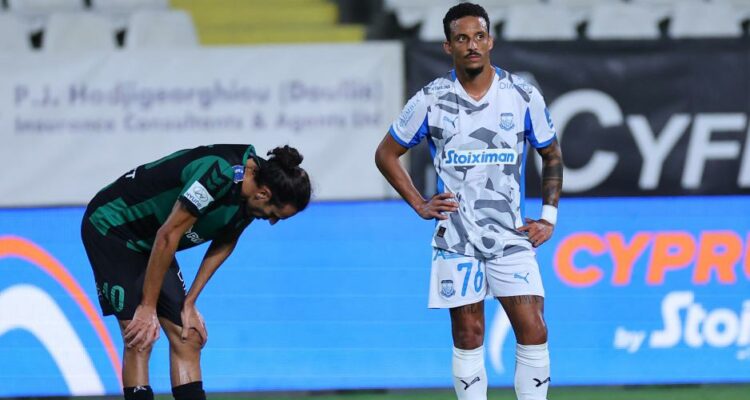 Σαφές βήμα… πίσω! Σαφές βήμα… πίσω!