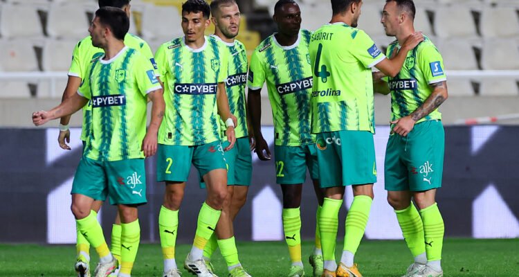 ΑΕΚ: Επικράτησε της Πάφος FC στα πέναλτι και κατέκτησε το Σούπερ Καπ 1 SSAK8063