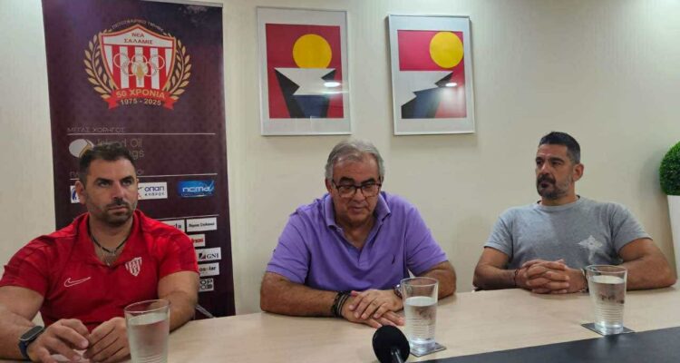 Πανέτοιμη για τις προκλήσεις η πετοσφαιρική Νέα Σαλαμίνα (vid) Πανέτοιμη για τις προκλήσεις η πετοσφαιρική Νέα Σαλαμίνα (vid)