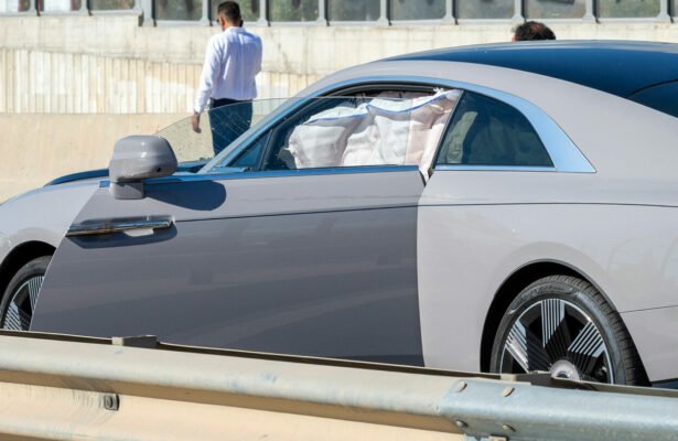 fonos dimosthenous10 scaled e1760713572364 615x400 OC0OPe