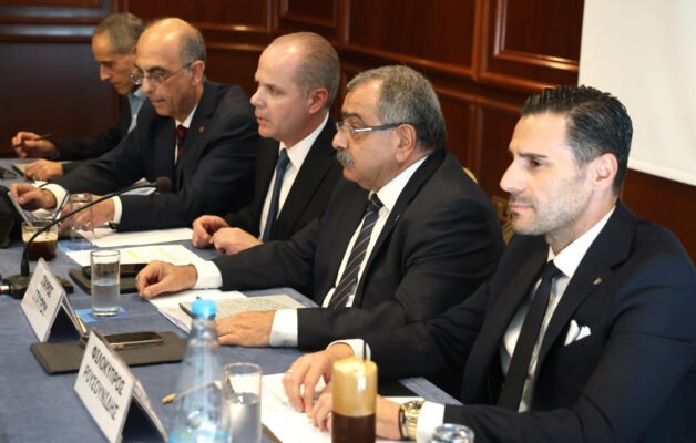 ΟΕΒ: Δεν διαψεύδει την απόρριψη του κυβερνητικού πλαισίου – «Αναμένουμε τις εξελίξεις» 2 keveoevata 6 628x400 V3N4fp