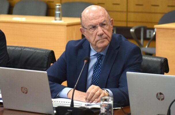 proipologismos2026 13 608x400 9W1N41