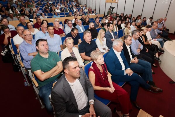 6A4A0184 599x400 wsIWMk