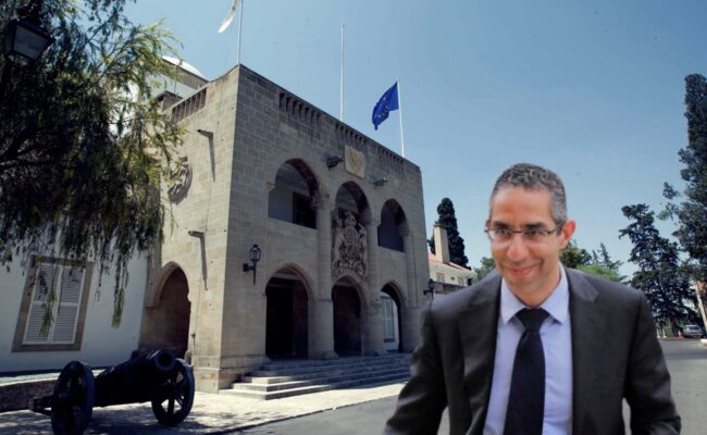 aggelides proedriko1 650x400 fSb3LV