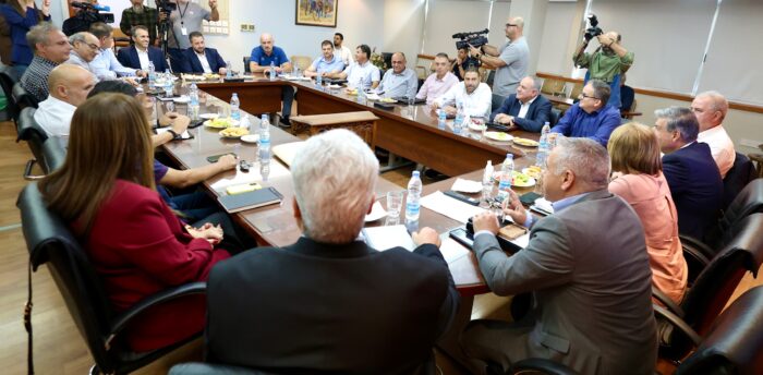 ata20102025 4 700x344 aD1BQo