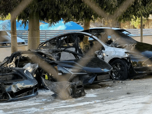 image 563 533x400 2cz2Kr