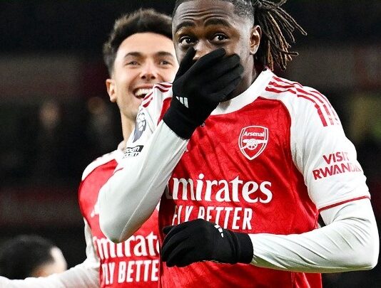 «Τρένο» προς τον τίτλο η Άρσεναλ – Χατ τρικ ο Έζε με Τότεναμ