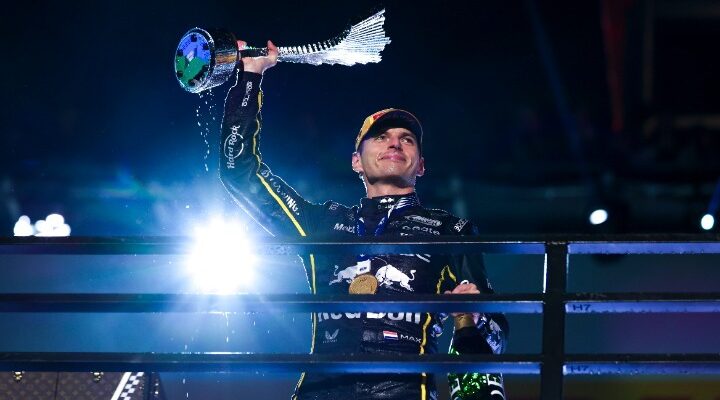 w23 83640MaxVerstappen