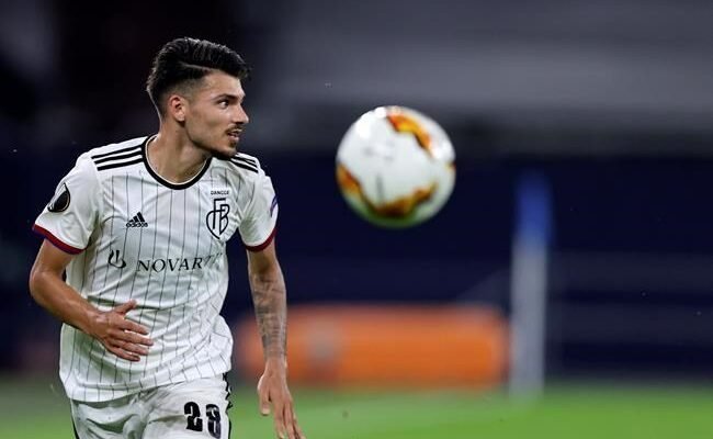 &Mu;&epsilon;&tau;&alpha;&gamma;&rho;&alpha;&phi;&iota;&kappa;ά / &Alpha;&nu;&alpha;&mu;&epsilon;&nu;ό&mu;&epsilon;&nu;&omicron;