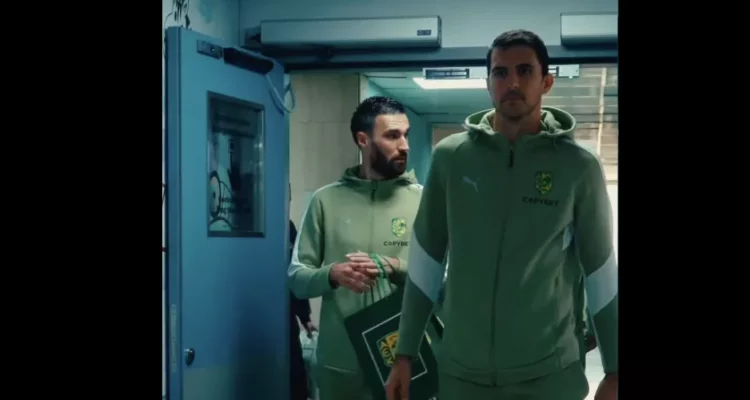 ΑΕΚ: Στο Γ.Ν Λάρνακας για μοίρασμα δώρων (Βίντεο)