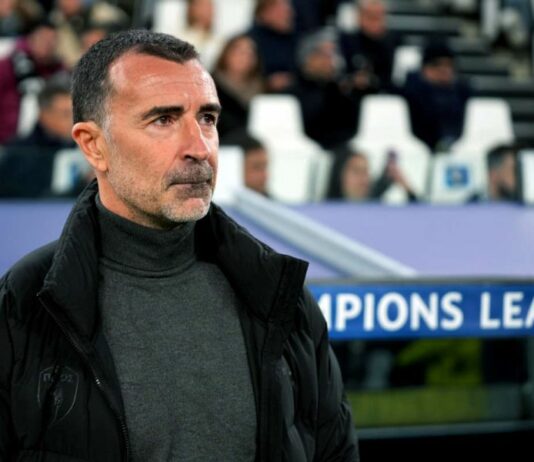 ”Σειρήνες” για Καρθέδο