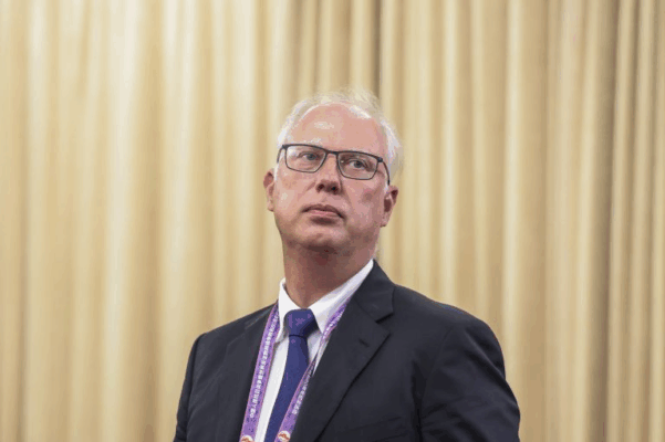 image 200 601x400 GHtJ38