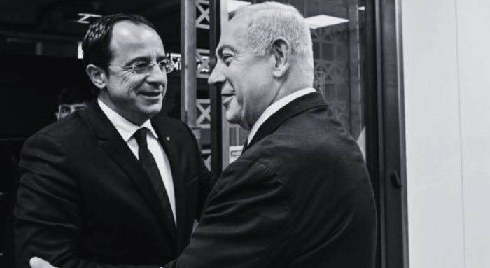 image 249 700x383 9MaIc3